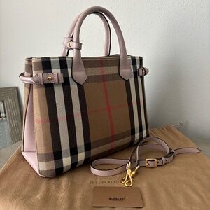 Burberry medium tote bag